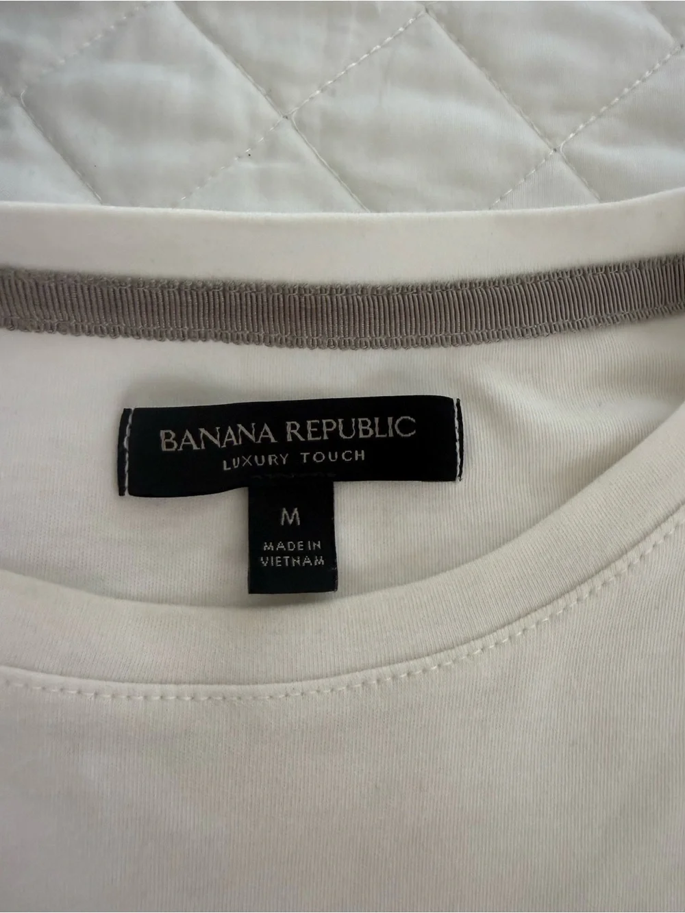 Banana Republic Men's White Crewneck Long-Sleeve Shirt